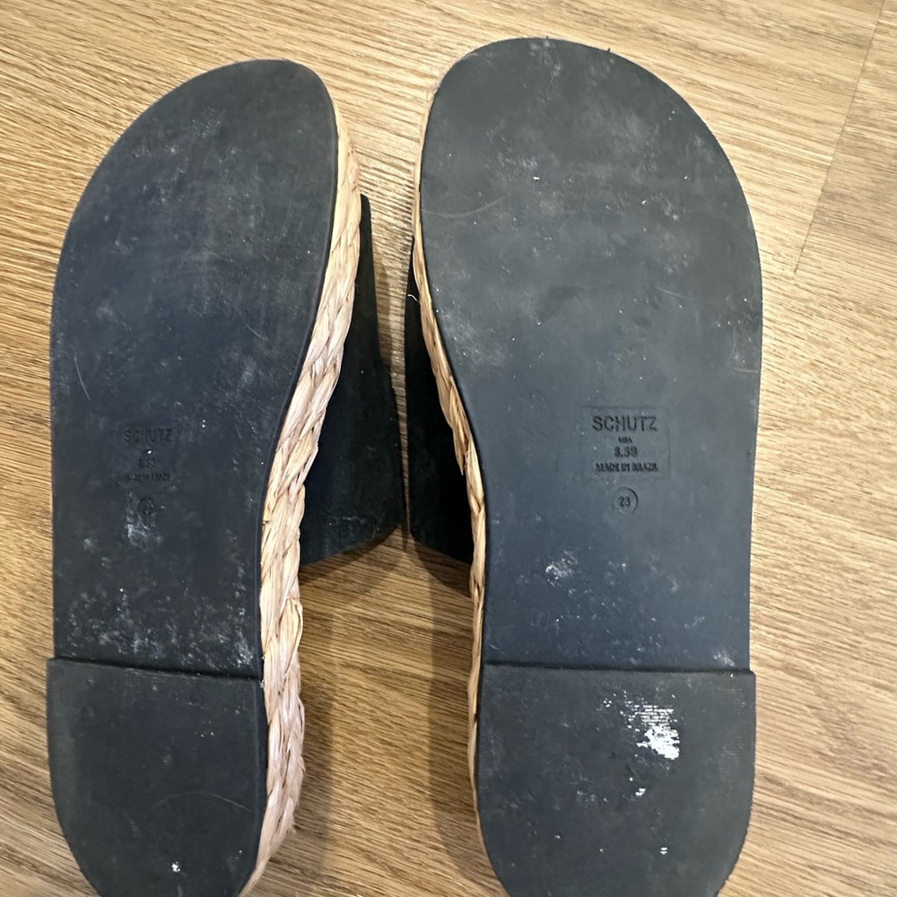 Schutz enola flat sandal - Picture 8 of 9